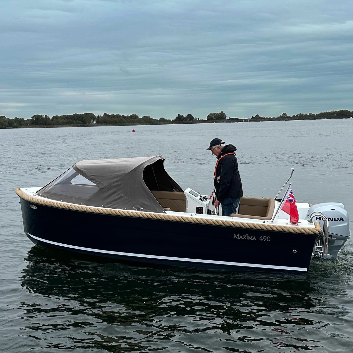 Maxima 490 XL Powered by Honda BF40 LRTU 40hp