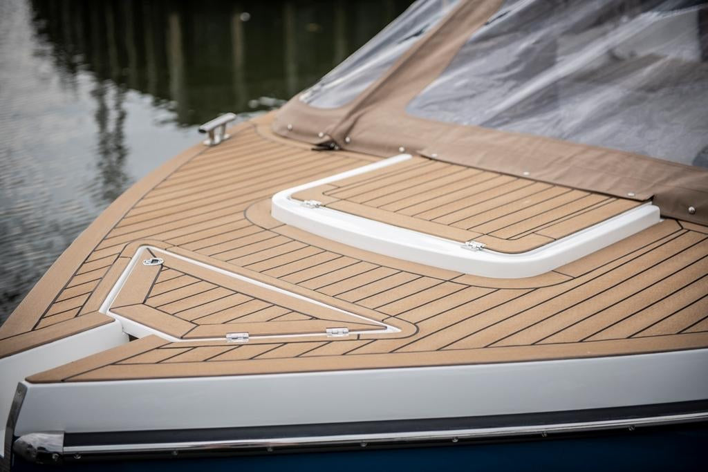 The Maxima 840 - Base Boat Build from