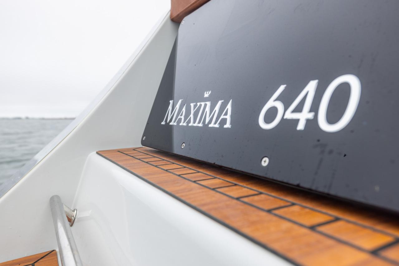 The New Maxima 640 - Base Boat Build from