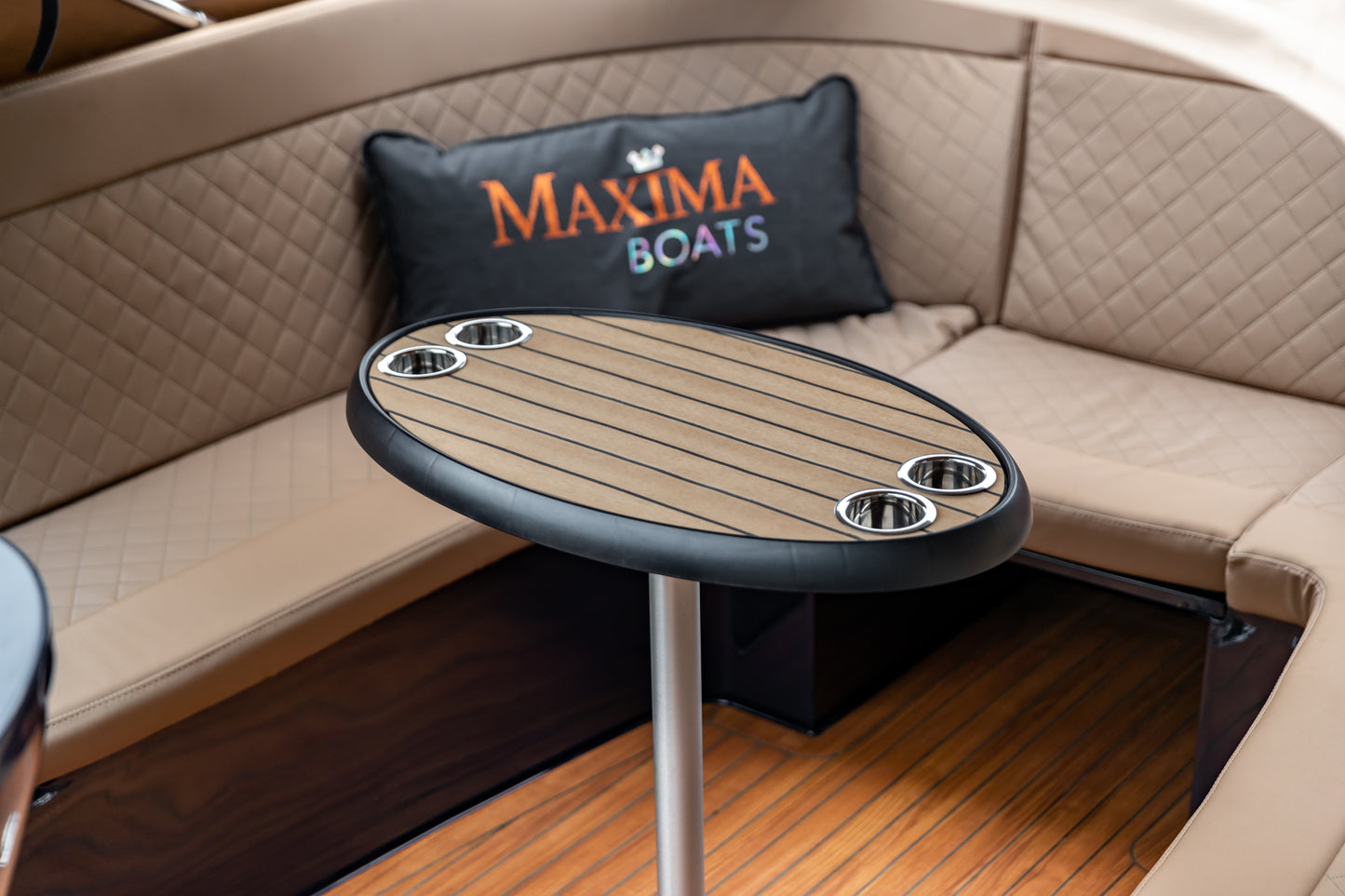 The Maxima 720 Retro - Base Boat Build from