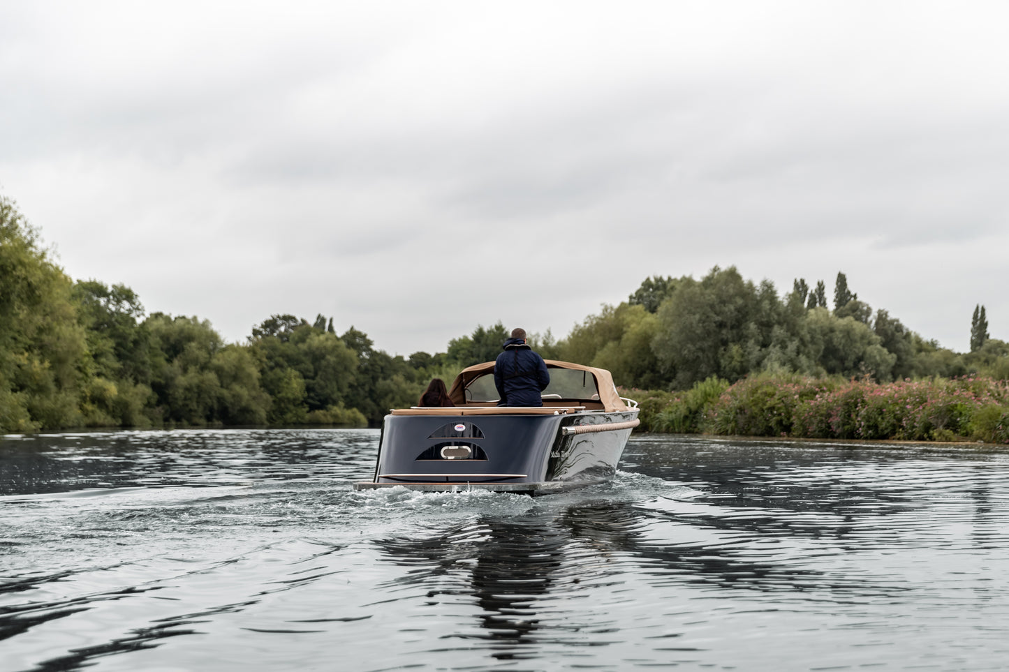 The Maxima 720 Retro - Base Boat Build from