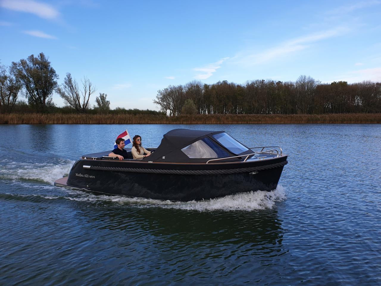 The Maxima 620 Retro MC - Base Boat Build from