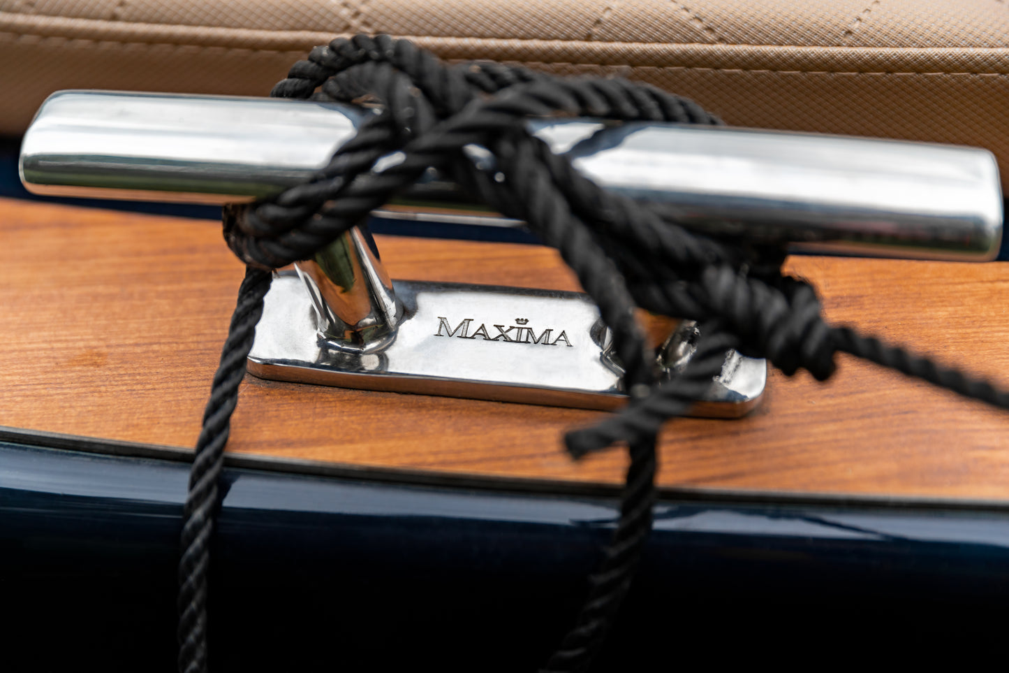 The Maxima 720 Retro - Base Boat Build from