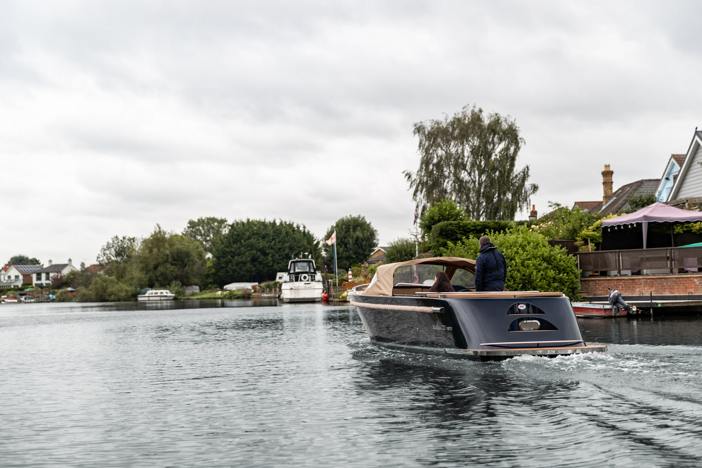 The Maxima 720 Retro - Base Boat Build from