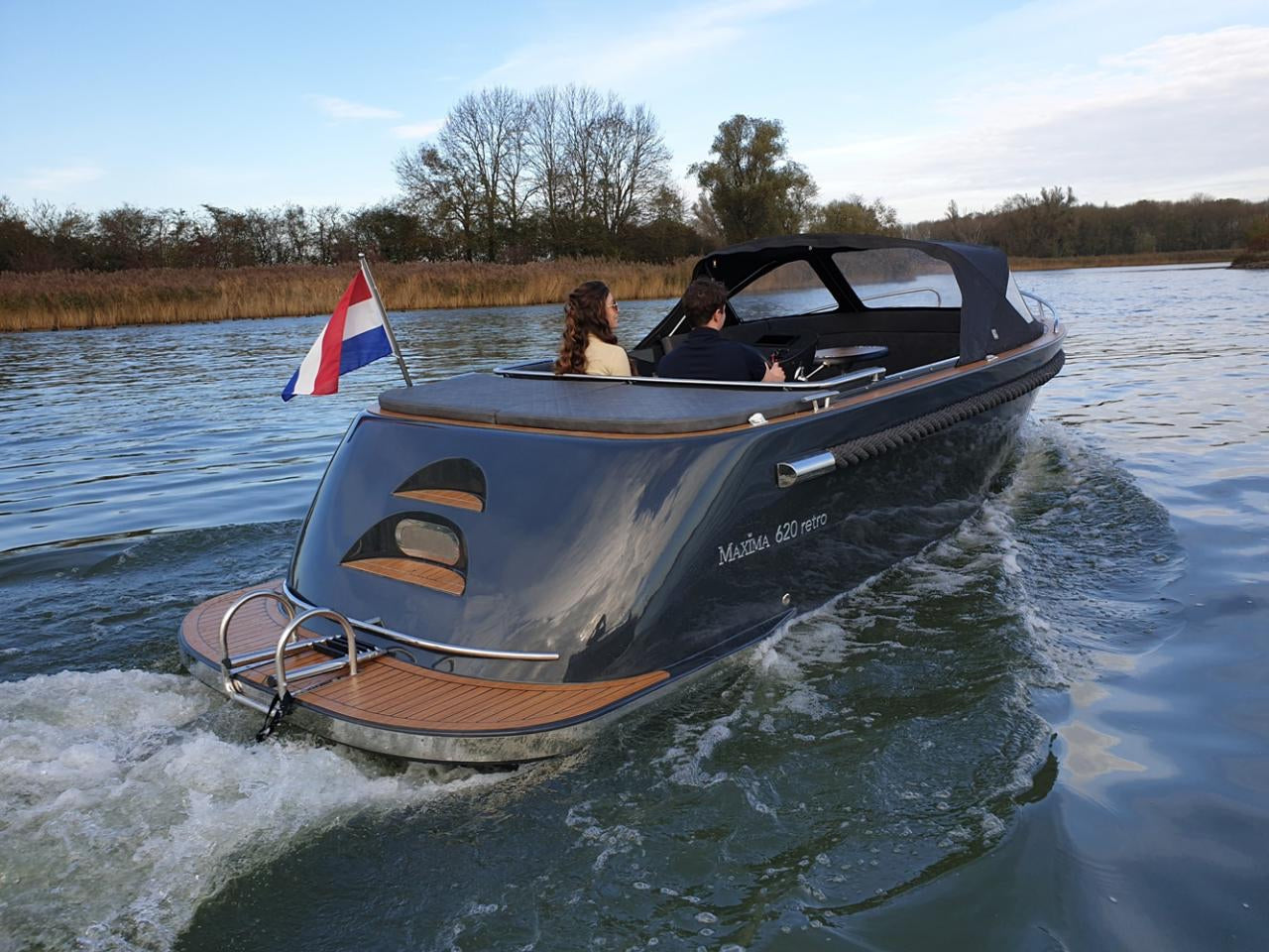 The Maxima 620 Retro MC - Base Boat Build from