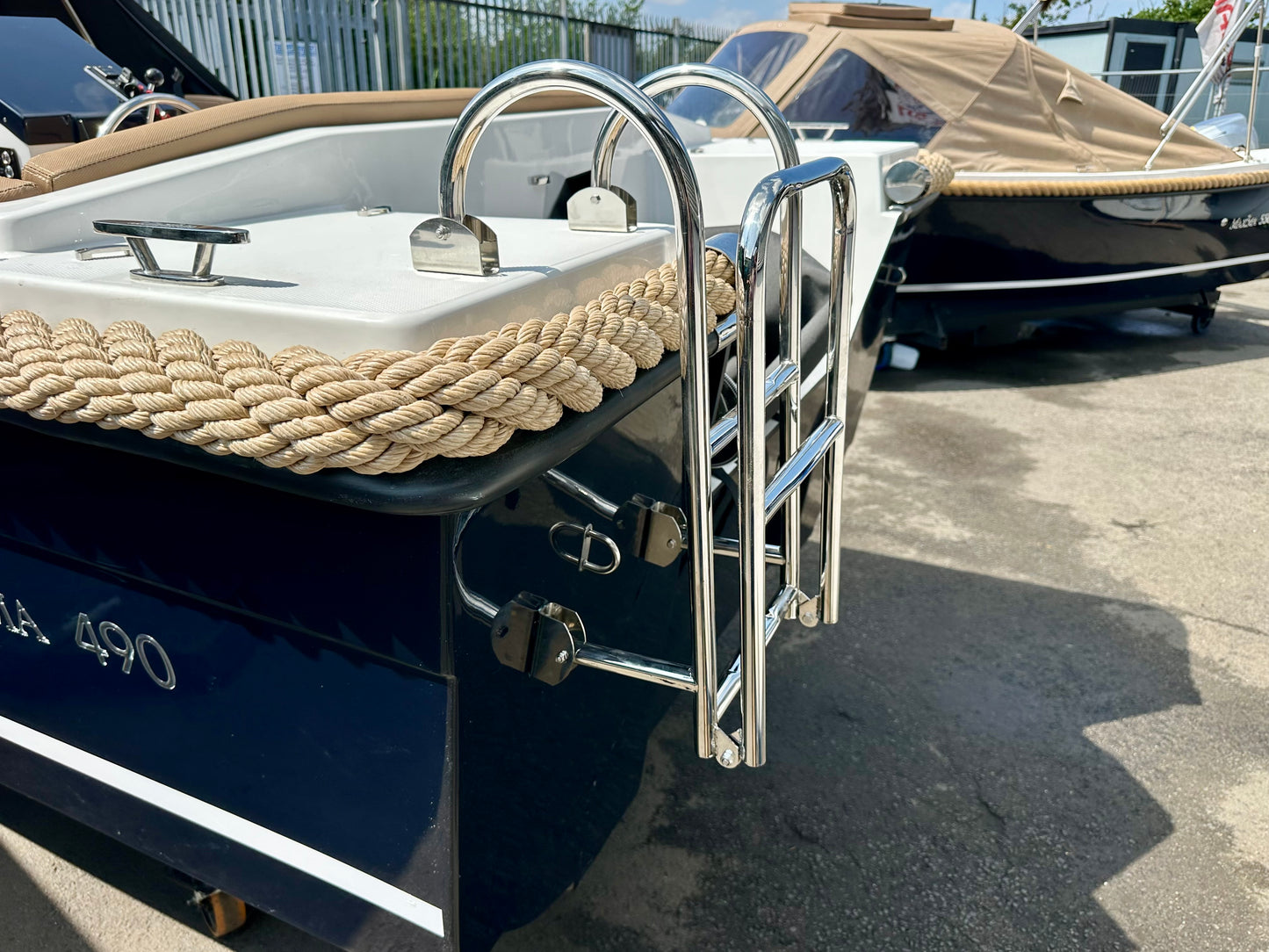 Maxima 490 XL Powered by Honda BF20 LRTU 20hp