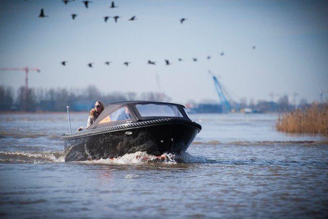 The Maxima 550 - Base Boat Build from