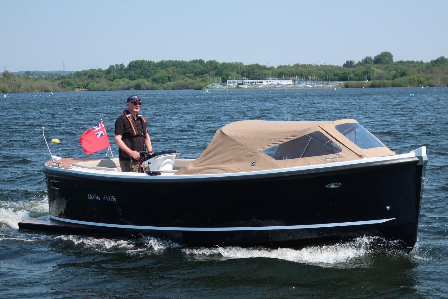 The Maxima 650 Flying Lounge - Base Boat Build from