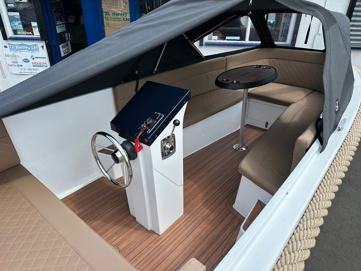 Maxima 490 XL Powered by Honda BF40 LRTU 40hp