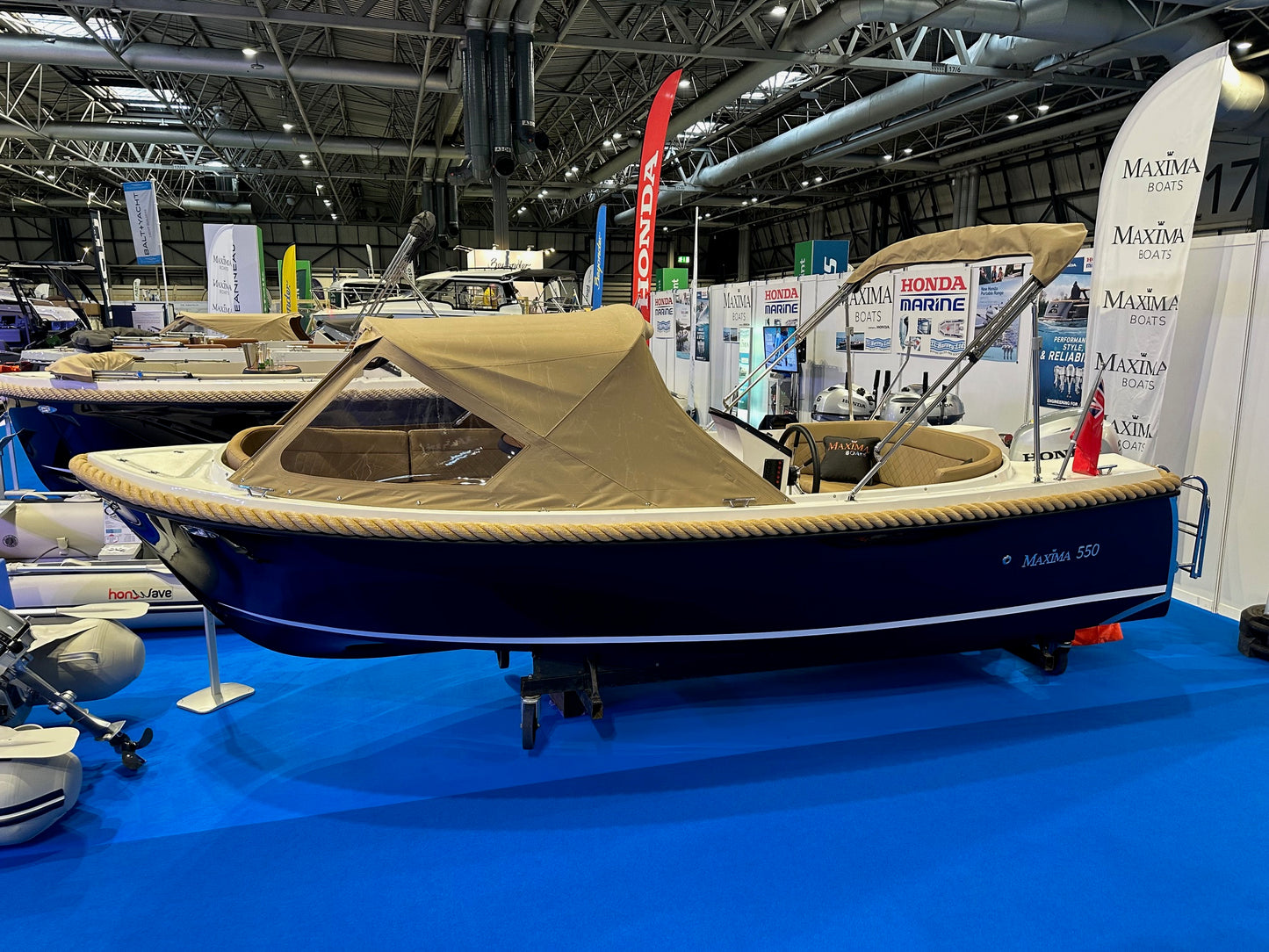 Maxima 550 Boat powered by Honda BF20 20hp In Stock Now