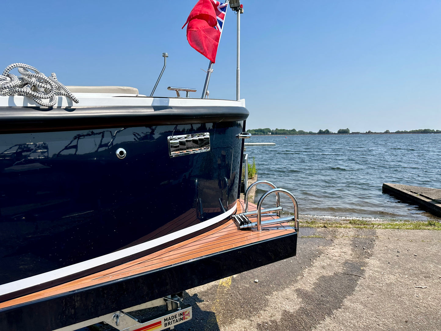 650 Flying Lounge Powered by Honda BF20 LRTU 20hp In Stock Now