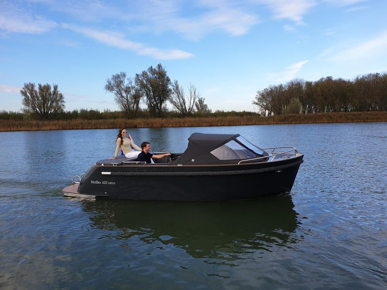 The Maxima 620 Retro MC - Base Boat Build from