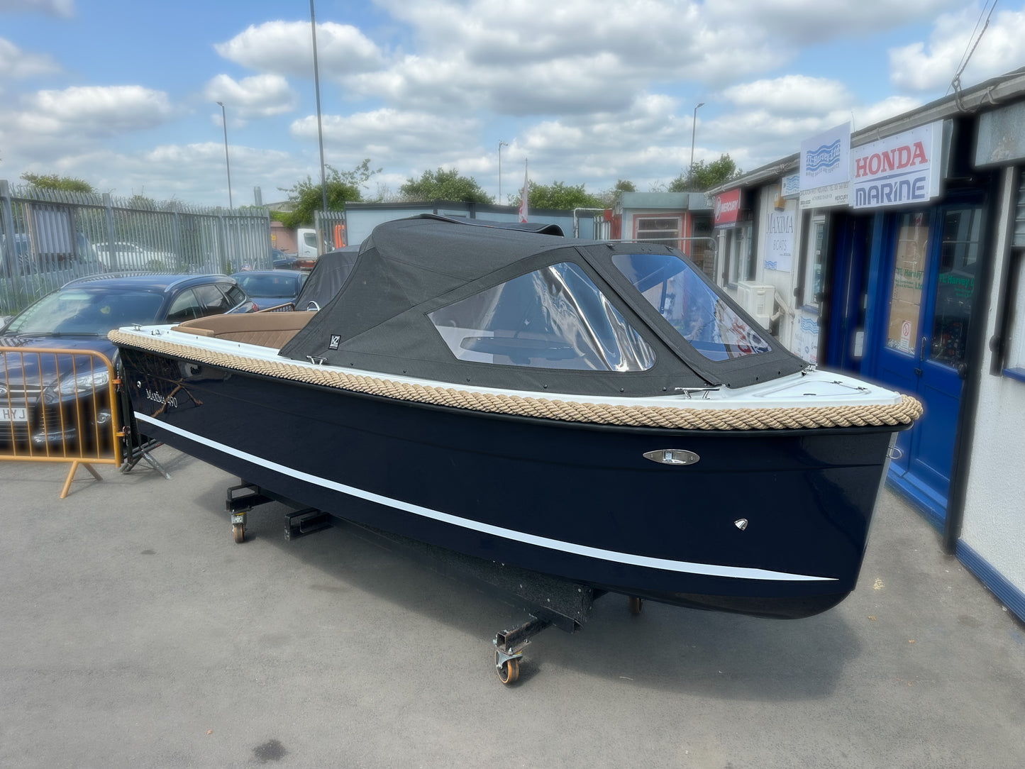 Maxima 490 XL Powered by Honda BF20 LRTU 20hp