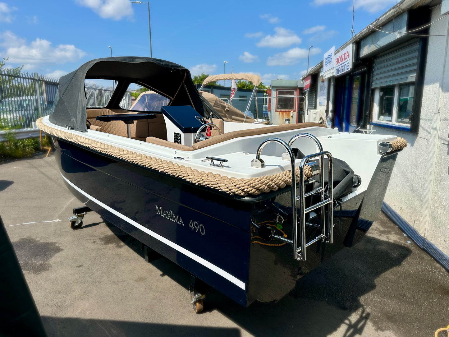 Maxima 490 XL Powered by Honda BF40 LRTU 40hp