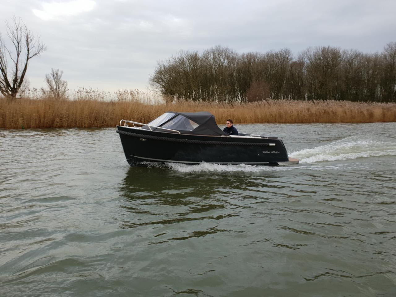 The Maxima 620 Retro MC - Base Boat Build from