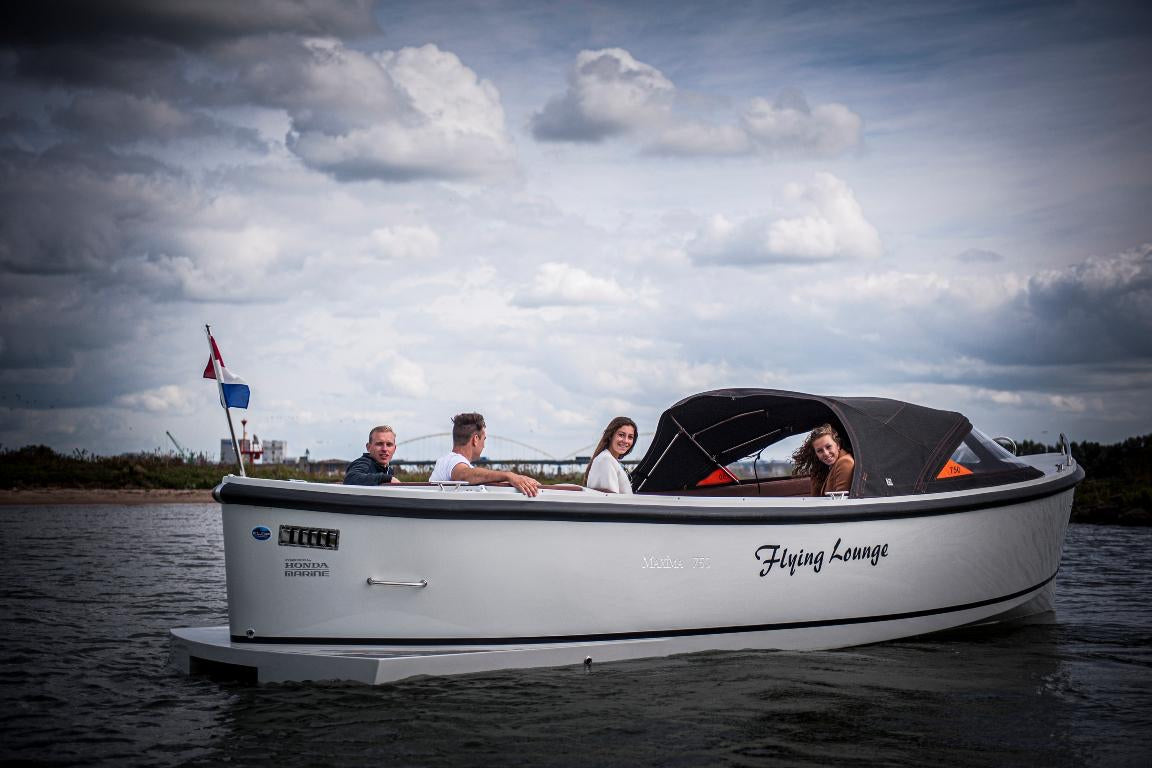 The Maxima 750 Flying Lounge - Base Boat Build from