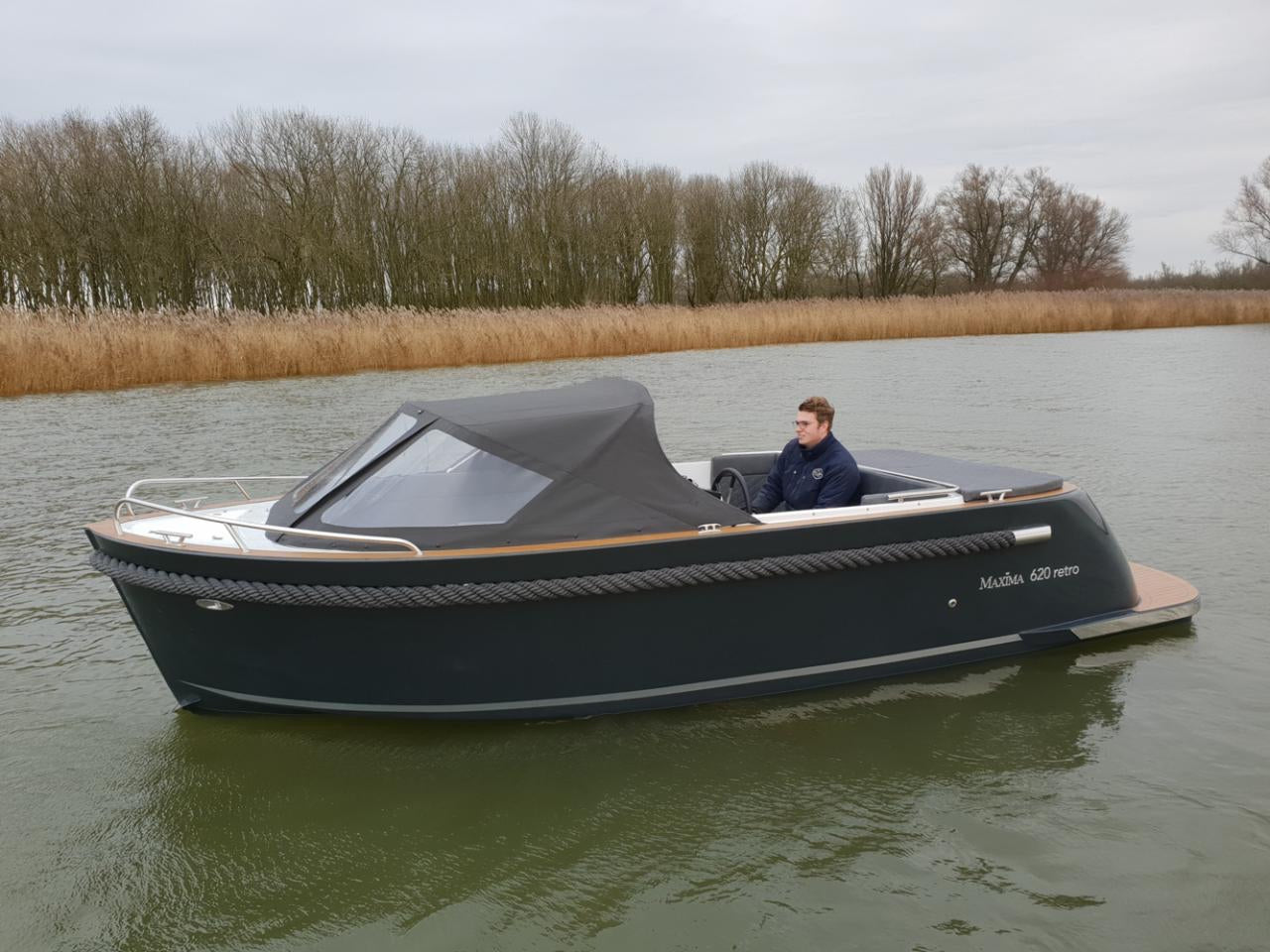 The Maxima 620 Retro MC - Base Boat Build from