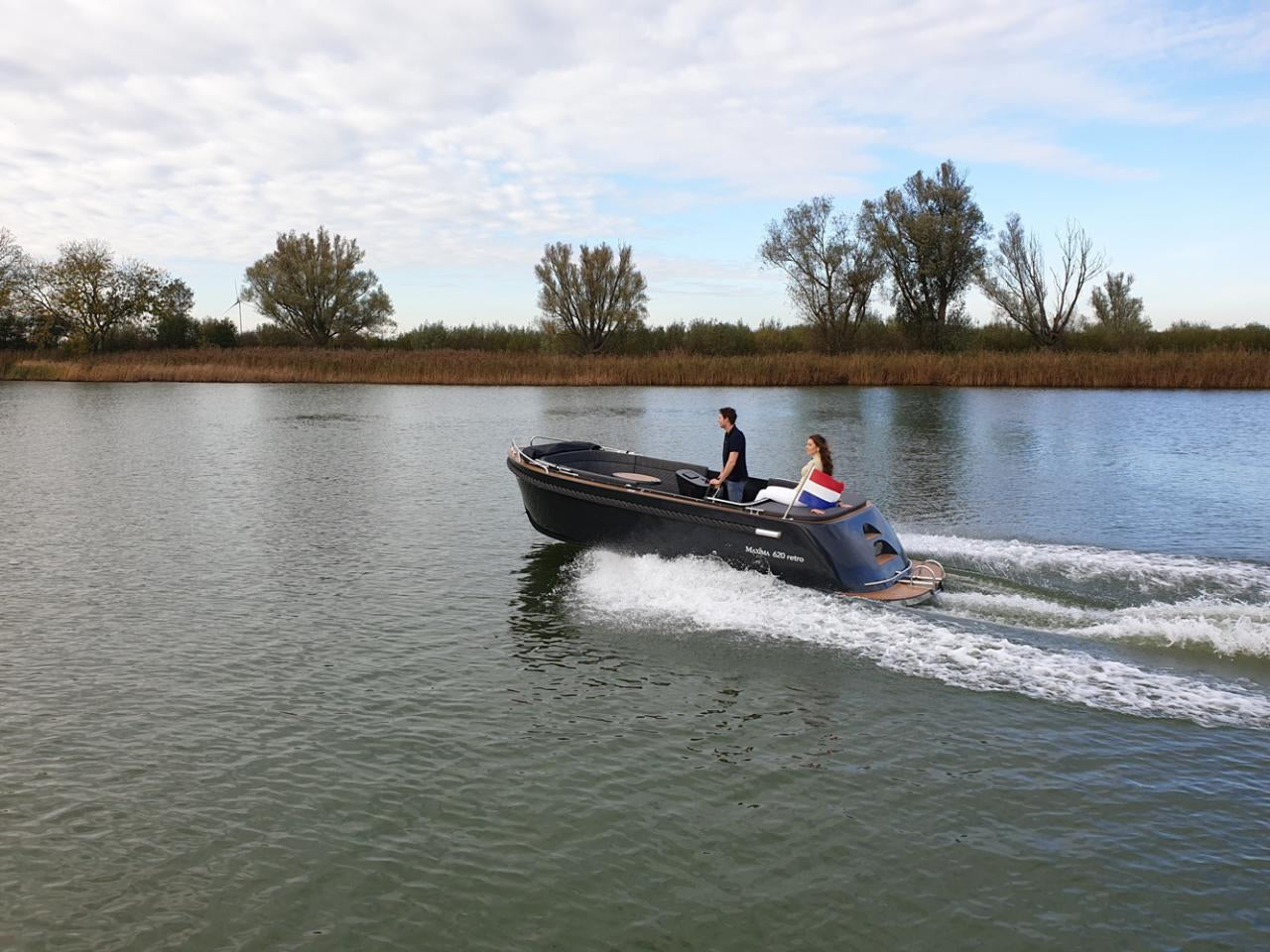 The Maxima 620 Retro MC - Base Boat Build from