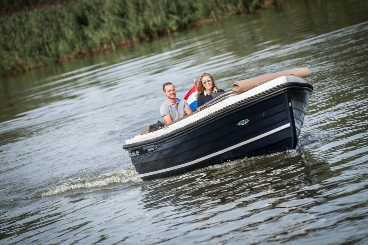 The Maxima 485 - Base Boat Build from