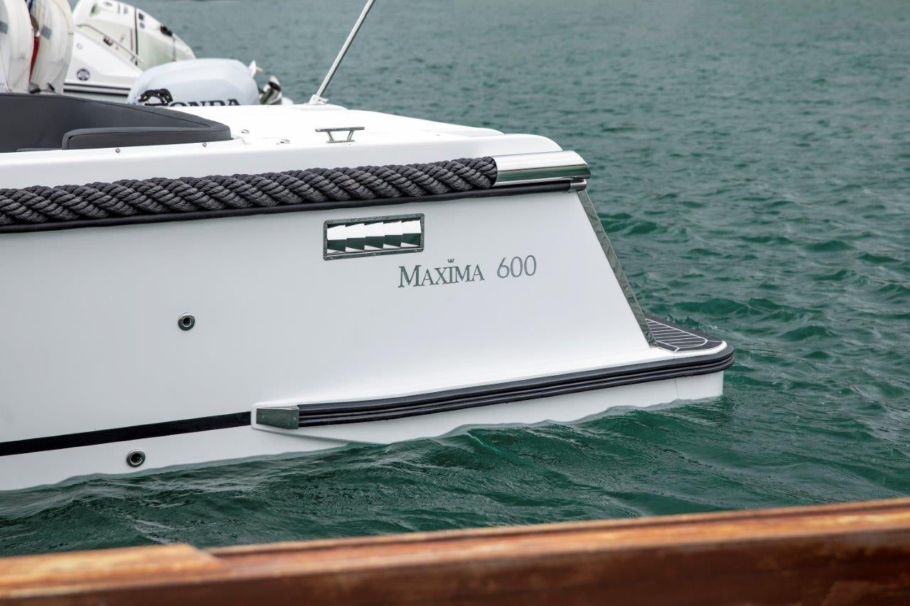 The Maxima 600 - Base Boat Build from