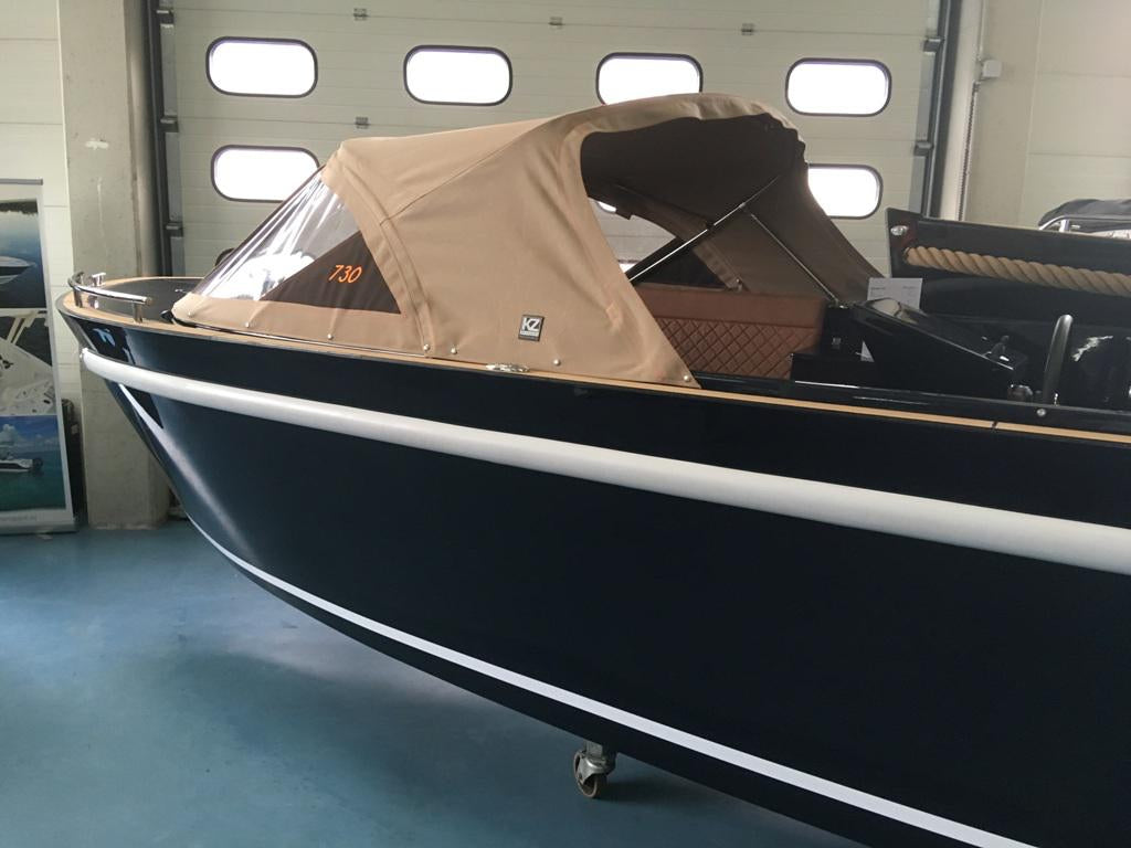 The Maxima 730 - Base Boat Build from