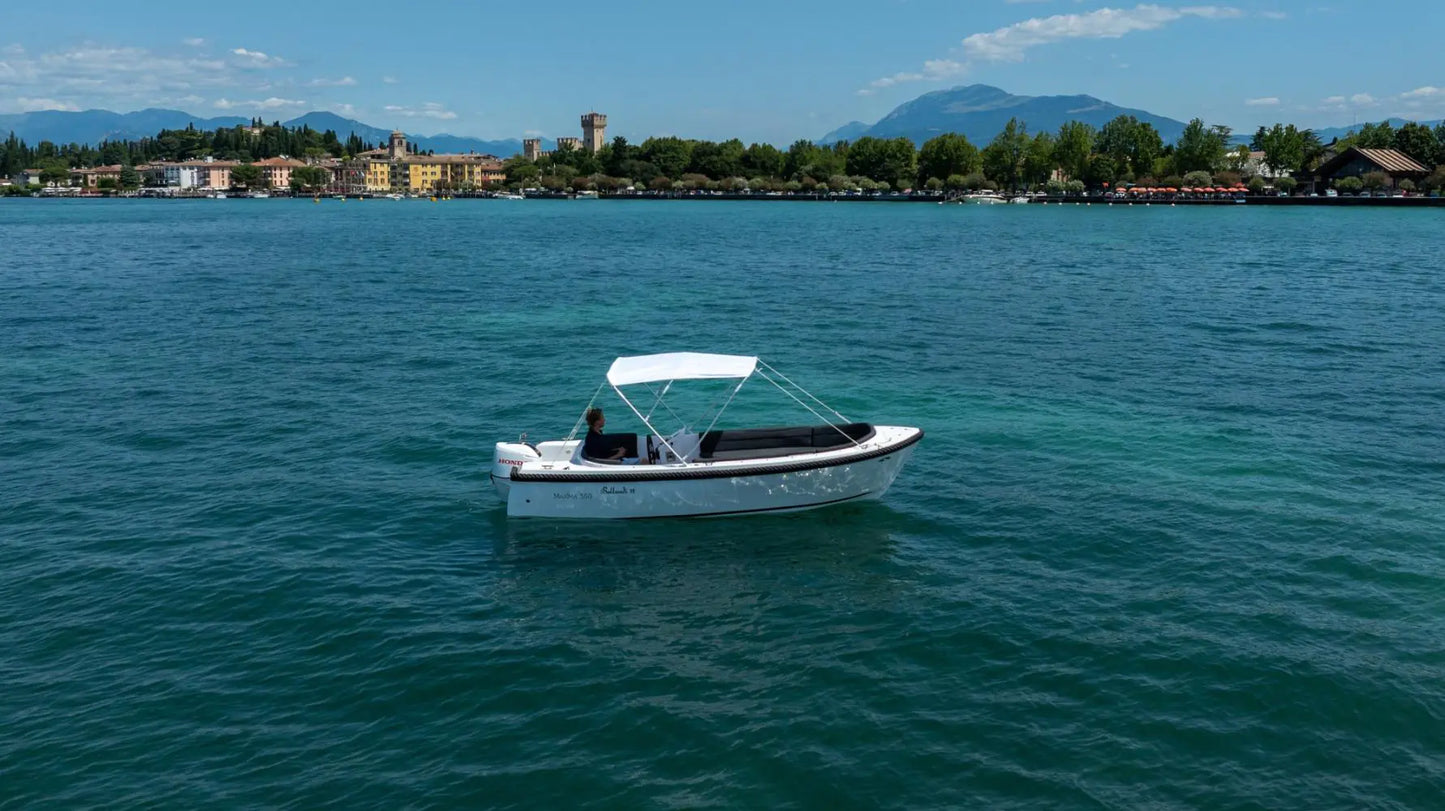 The Maxima 550 - Base Boat Build from