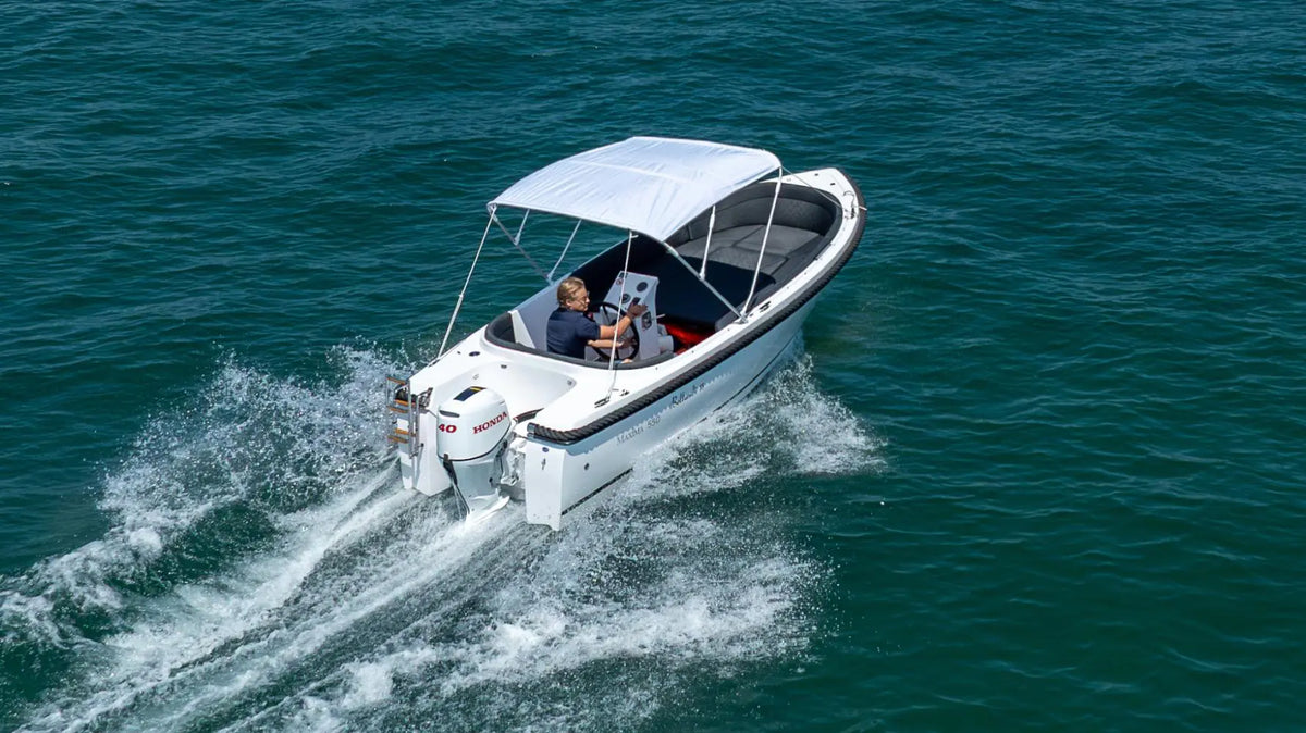 The Maxima 550 - Base Boat Build from