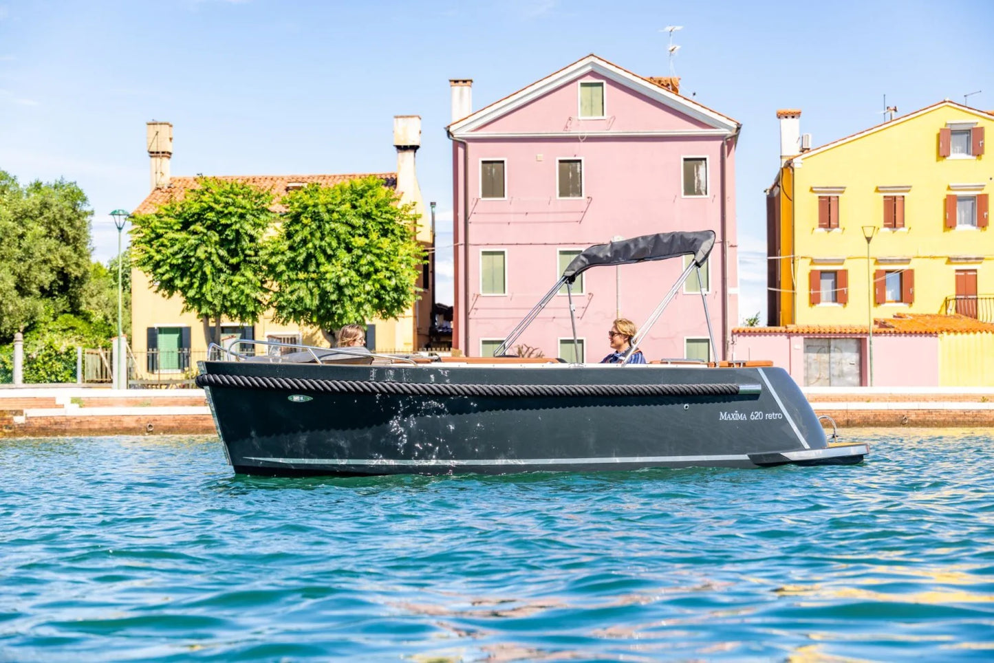 The Maxima 620 Retro MC - Base Boat Build from