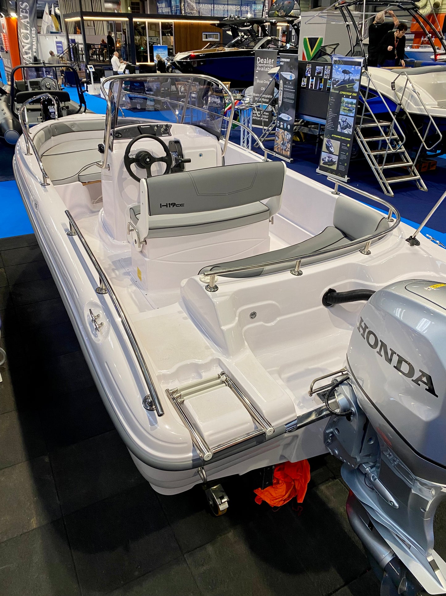 Ranieri 4XC19 H19cc Open Line Sports Boat Powered by a Honda BF80 80hp