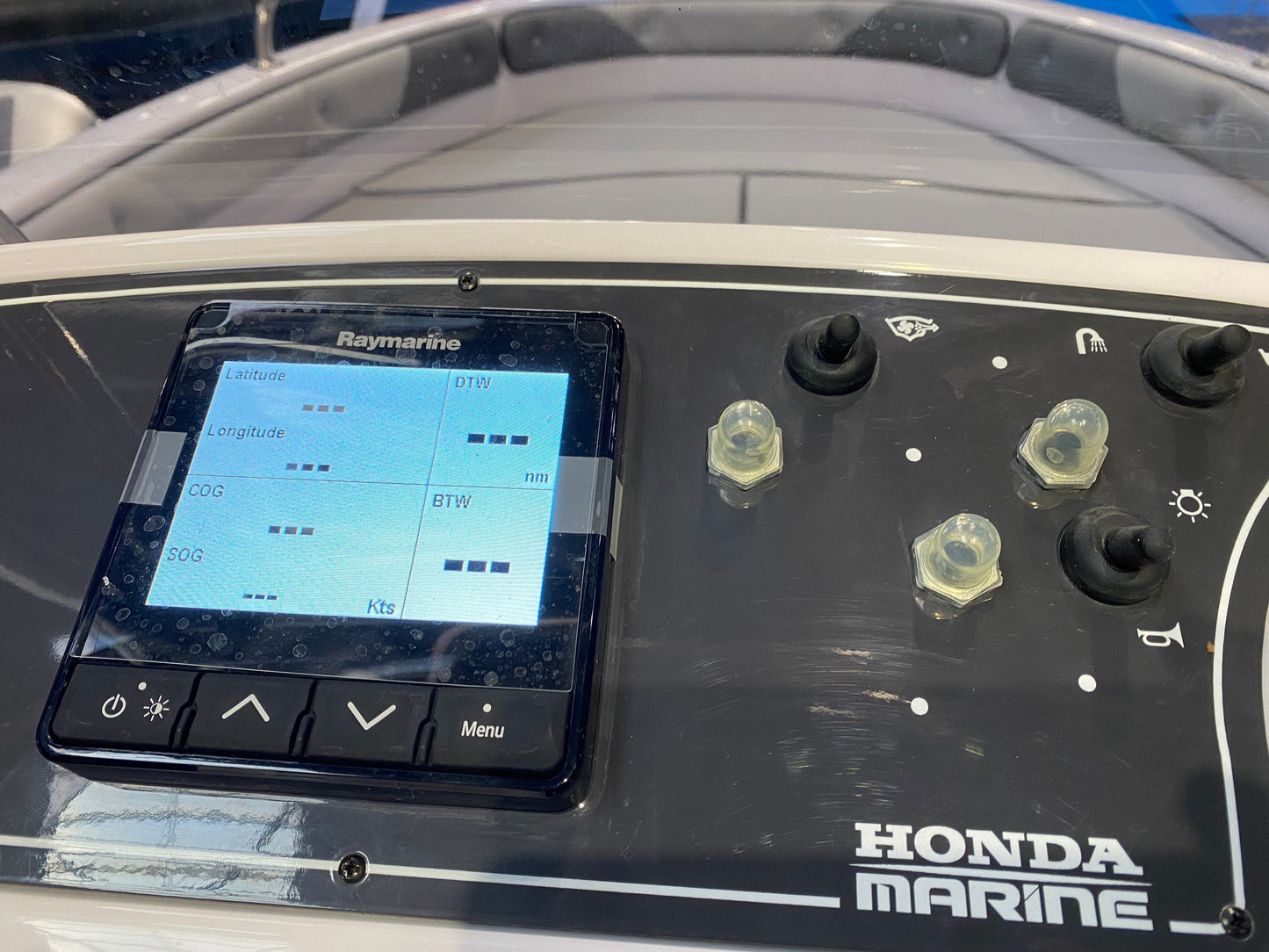 Ranieri 4XC19 H19cc  Open Line Sports Boat Powered by Honda BF100 VTEC 100hp