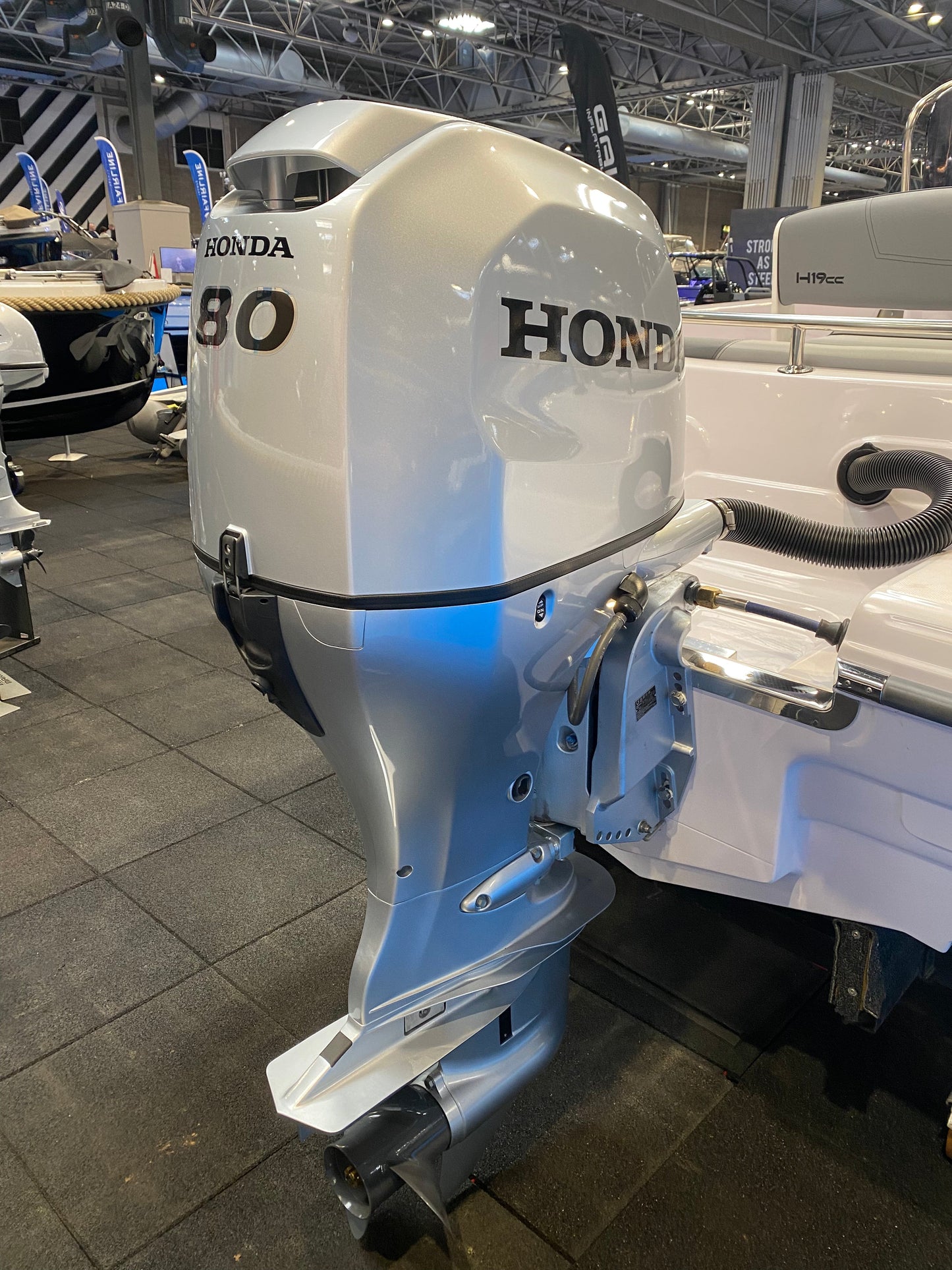 Ranieri 4XC19 H19cc  Open Line Sports Boat Powered by Honda BF100 VTEC 100hp
